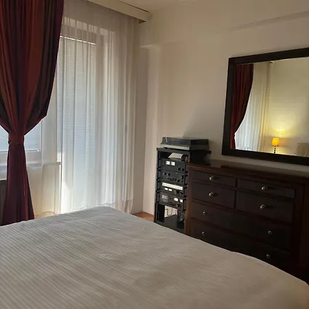 Premium 1 One Bedroom Maksim Gorki Street 8 Apartamento Escópia