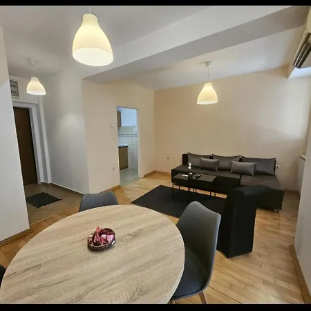 Premium 1 One Bedroom Maksim Gorki Street 8 * Escópia